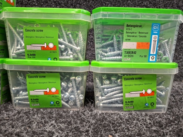 1576035-3 700 st Betongskruv 6.3x50 & 7.5(6)x42mm, Essve