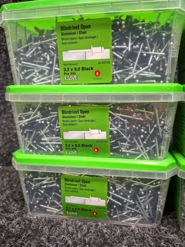 1576038-2 4725 st Blindnit öppen 3.2x8.0 & 4.0x8.0mm Svart, Essve