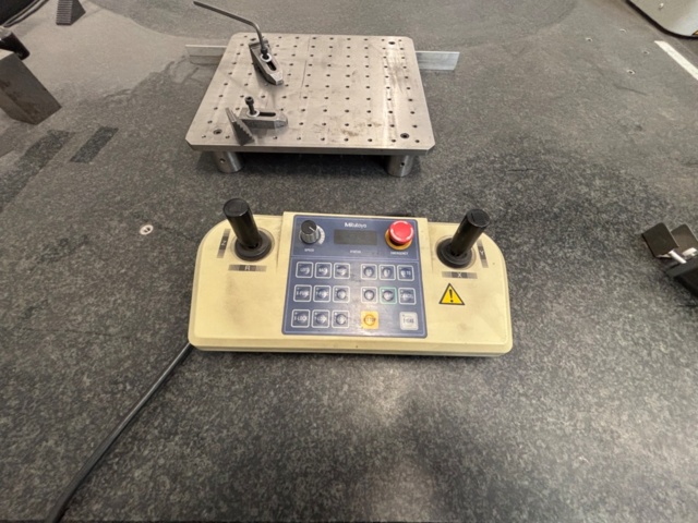 1563339-4 Coordinate measuring machine Mitutoyo Crysta-Apex C122010 – 2006