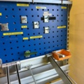 1566897-5 Toolbox on wheels