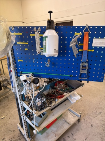 1566901-9 Tool trolley with contents