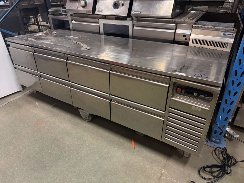 1566022-1 Grillkylbänk – Kogi (Reparationsobjekt)