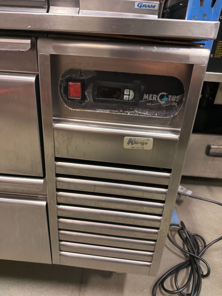 1566022-2 Grillkylbänk – Kogi (Reparationsobjekt)
