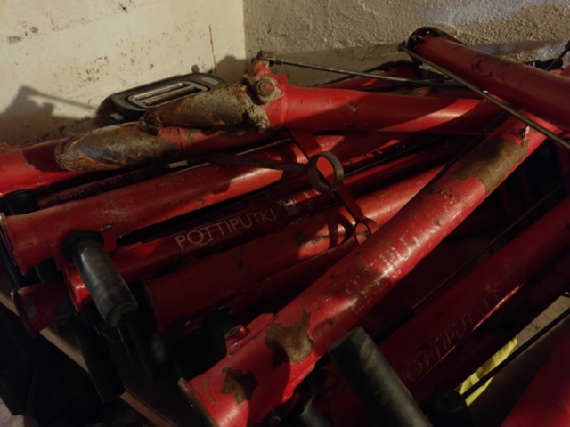 1485788-5 Plant tubes, carrying racks, carrying slings