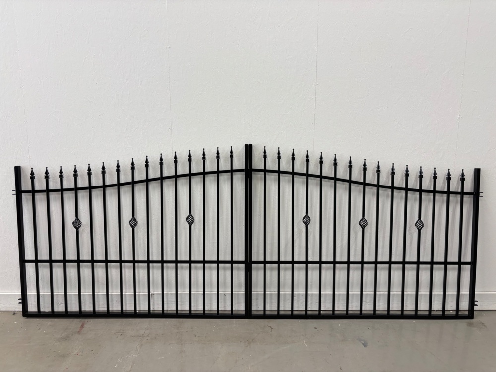 1578371-2 Double gate 400 cm with motor control and posts – Vaxholm, wrought iron gate for driveway