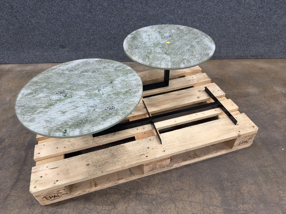 1578309-1 2 round tables with glass tops on stands