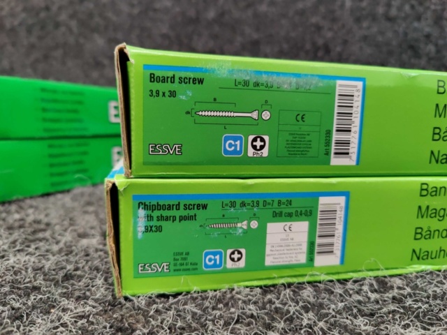 1578358-5 4000 st Bandad Board-/OSBskruv 3.9x30 & 3.9x45mm, Essve