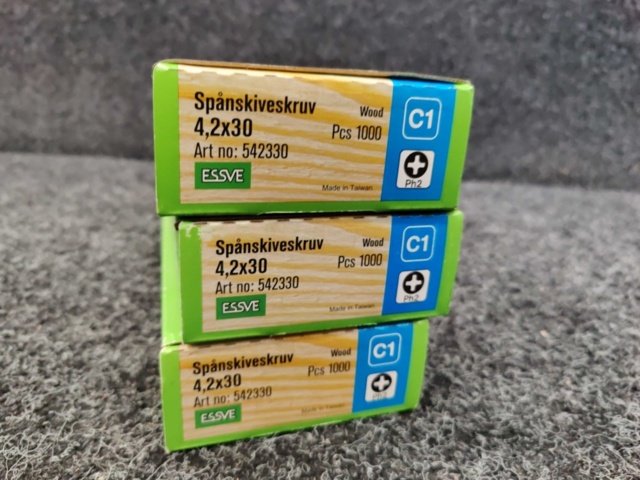 1578359-2 3000 st Bandad Spånskiveskruv 4.2x30mm, Essve