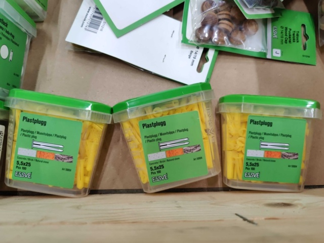 1578364-12 Sortiment med Plugg, Plast-/Täcklock m.m, Essve