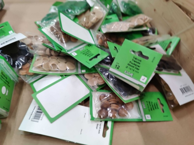 1578364-13 Sortiment med Plugg, Plast-/Täcklock m.m, Essve