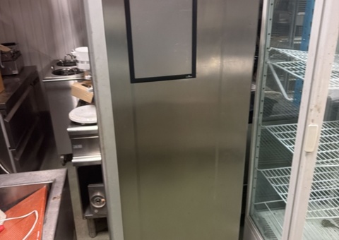 Frysskåp – Gram F 400 RE H L2 6N