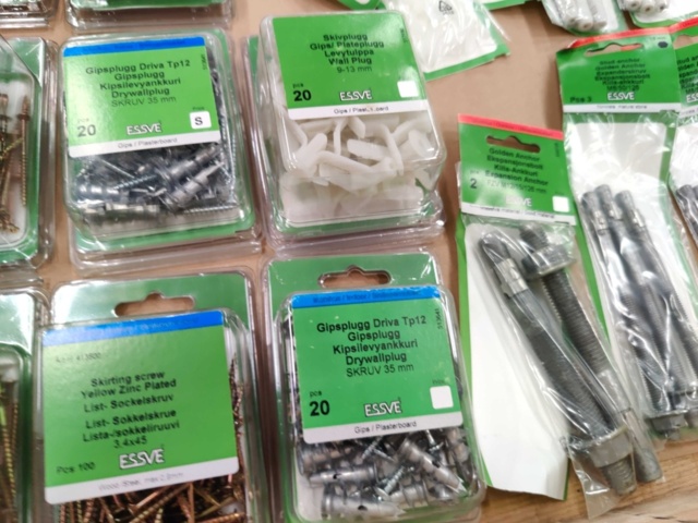 1578367-5 Sortiment med Skruv, Expander, Gipsankare, Plugg m.m, Essve