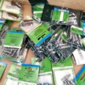 1578367-15 Sortiment med Skruv, Expander, Gipsankare, Plugg m.m, Essve