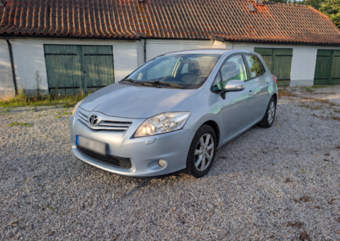 Toyota Auris 5-dörrar 1.6 Valvematic Manuell, 132hk -2011 (Nybesiktad)