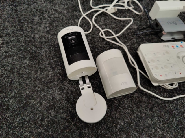 1578394-3 Hemlarmsystem med tillhörande kamera Ring Alarm