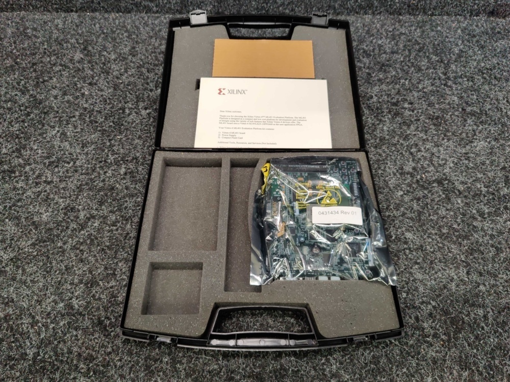 1578402-1 Kretskort Xilinx Virtex-4 ML401 Evaluation Platform
