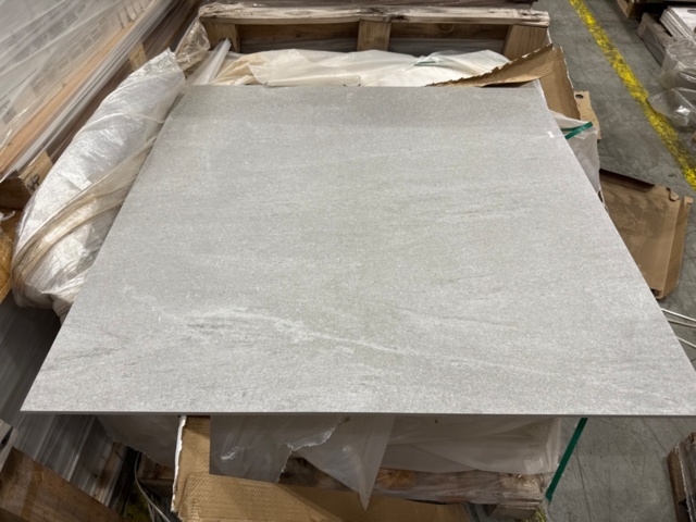 1578532-1 Grey Waves granitkeramik, 90x90 cm, 129 kvm