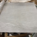 1578532-4 Grey Waves granitkeramik, 90x90 cm, 129 kvm