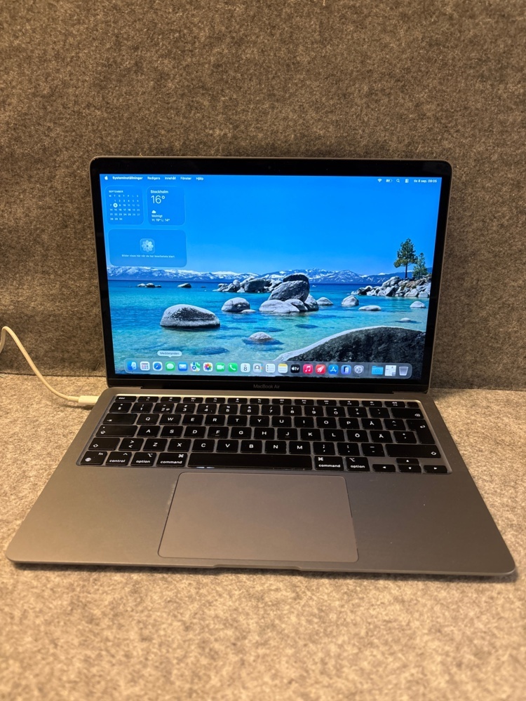 1529488-1 Laptop med tillbehör - Apple MacBook Air M1 -2020