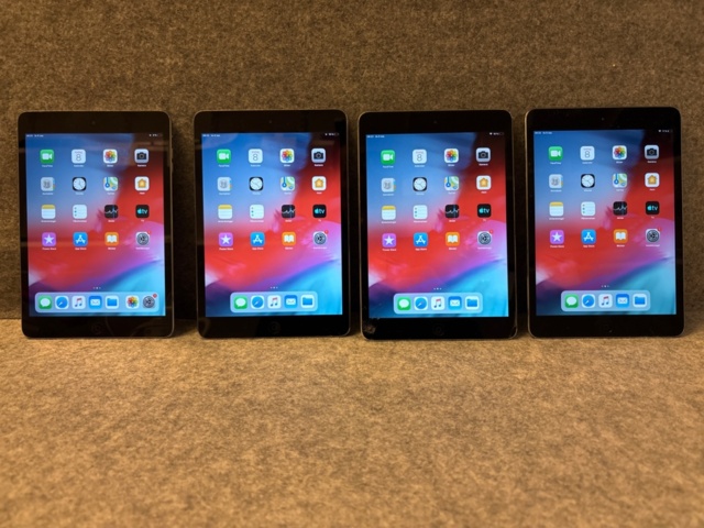Surfplattor 4 st - Apple iPad mini 2 på auktion i Skåne, Åkarp hos PS Auction
