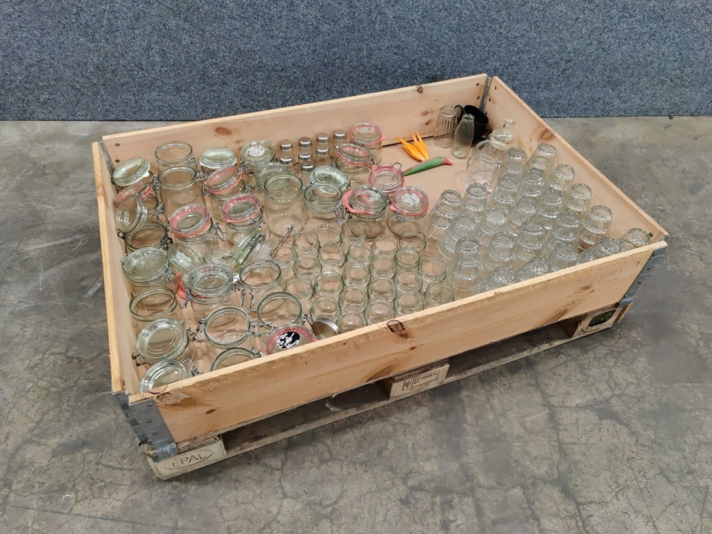 1578316-1 Sortiment med glas & glasburkar