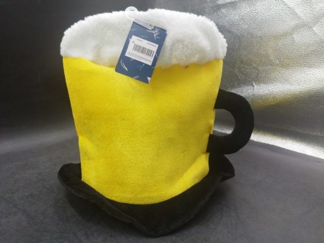 1578704-15 Kepsar och maskeradartiklar - djurmotiv, tomtemasker och ölhattar
