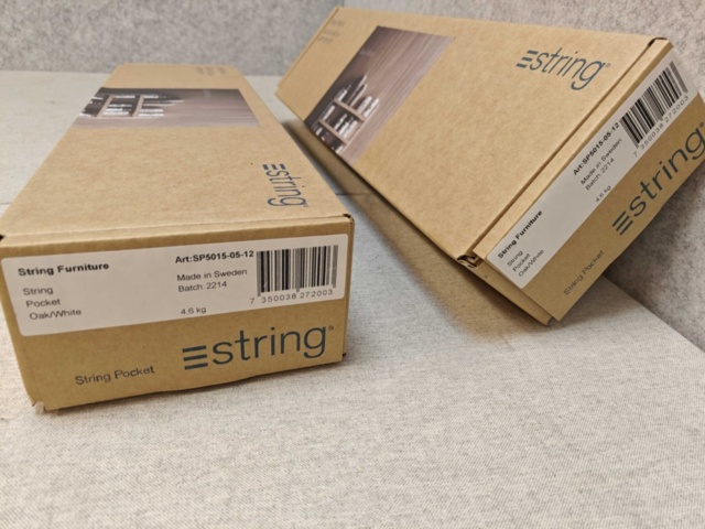 1564840-4 Vägghyllor 2 st - String Pocket Oak/White (Nya i förpackning)