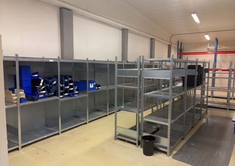 Sheet metal shelves 29 sections