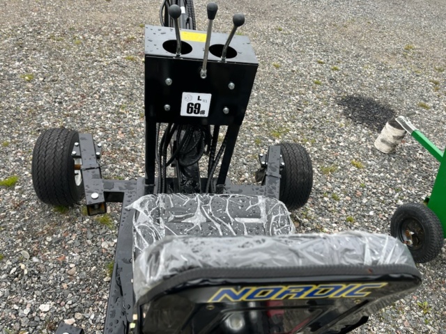 1578717-14 Nordic DY900 grävaggregat med Briggs Stratton motor