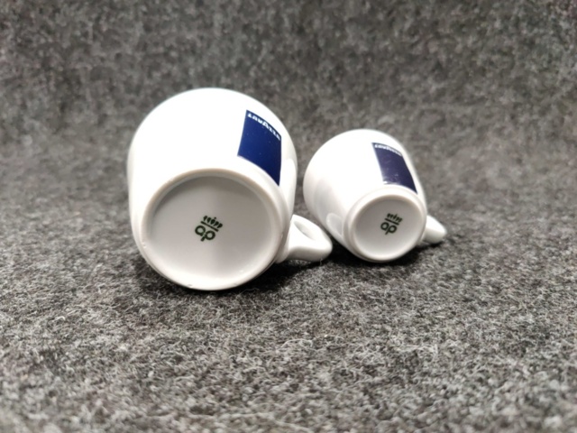 1578335-6 Sortiment med kaffekoppar och glas