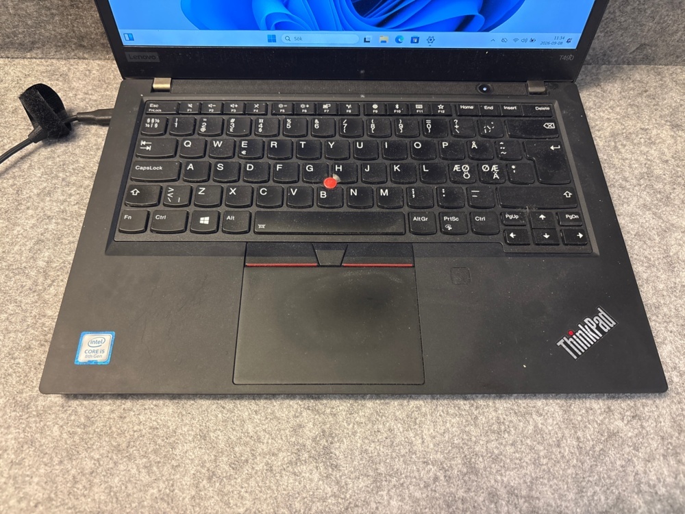 1529492-2 Laptop with 4G router and accessories - Lenovo ThinkPad T480