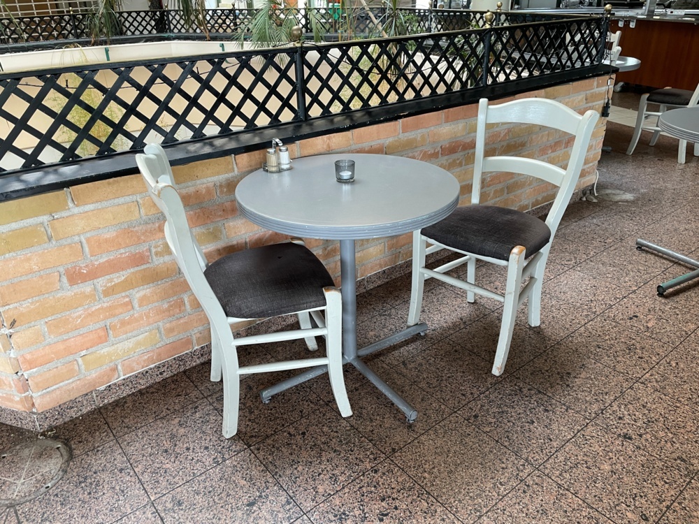 1578739-1 Bord och stolar