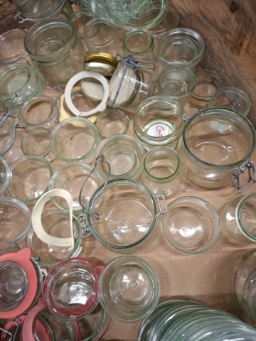 1578346-11 Sortiment med glasbrukar m.m.