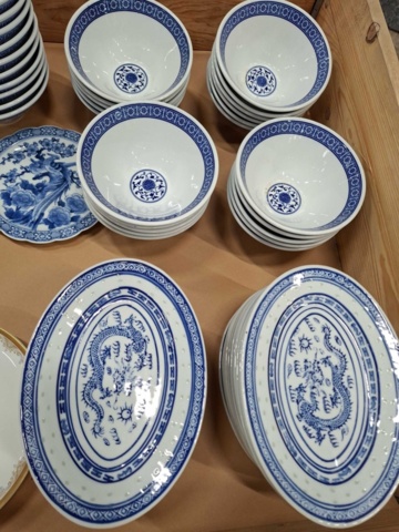 1578773-7 Sortiment med skålar & tallrikar