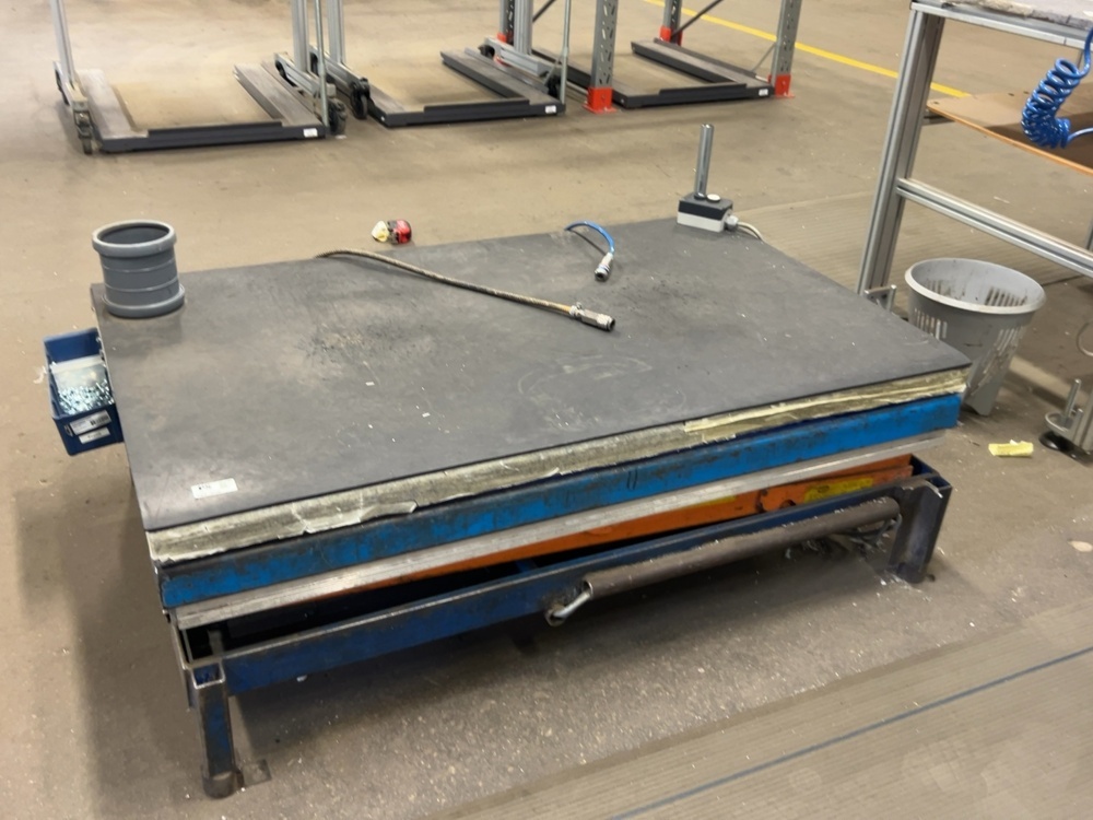 1573658-1 Lyftbord - Translyft 2000 kg