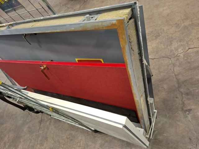 1578905-4 Ståldörr 12x21
