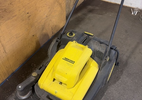 Sweeper - Kärcher Commercial KM 70/30 C
