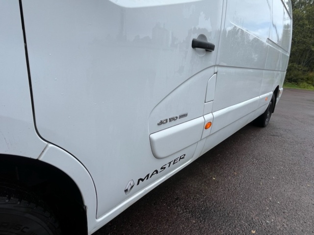 1578737-8 Renault Master van 2.3Dci 170 -2017 (Repair item)