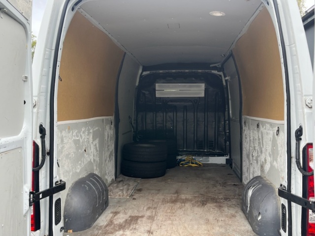 1578737-17 Renault Master van 2.3Dci 170 -2017 (Repair item)
