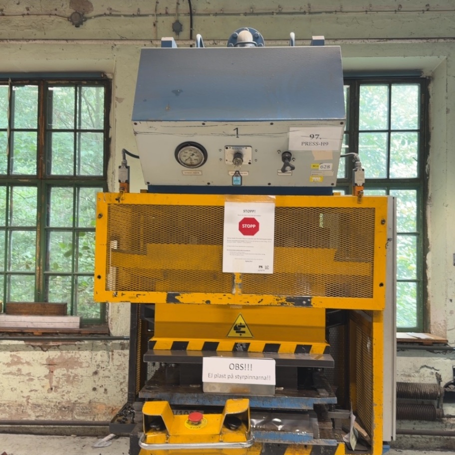 1573713-2 Hydraulisk C-press - Sahinler HPK-30