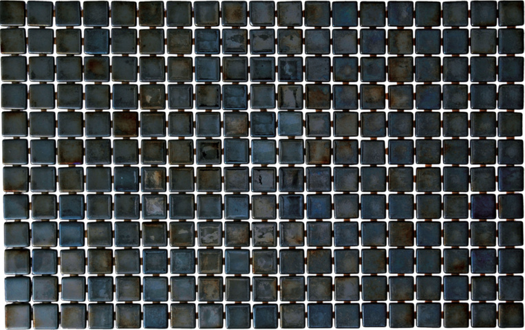 1563365-1 Svart mosaik med skimrande ”olje-effekt”. Arkstorlek: 49x31 cm