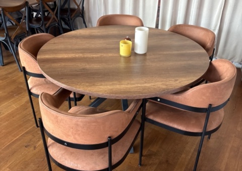 Dining set with round table and 5 chairs