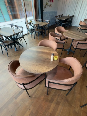 1536027-3 Restaurant furniture with 3 round tables and 12 chairs