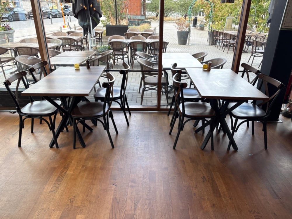 1536028-1 Lot of restaurant furniture - 20 tables and 65 chairs