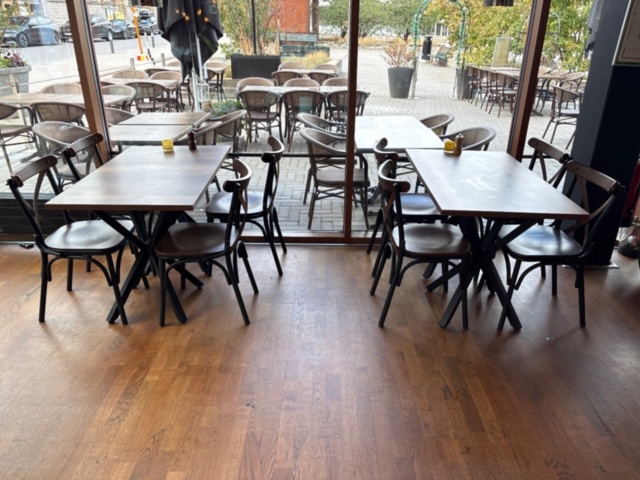 1536028-1 Lot of restaurant furniture - 20 tables and 65 chairs