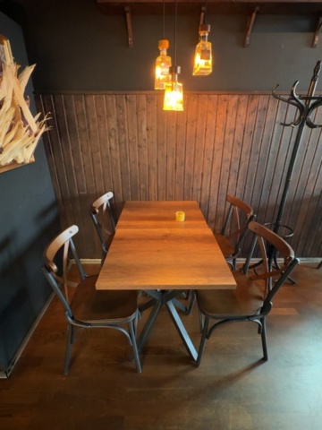 1536028-7 Lot of restaurant furniture - 20 tables and 65 chairs
