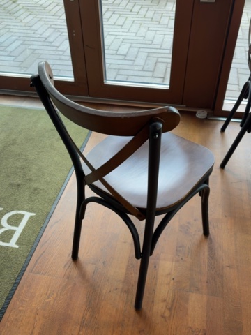 1536028-11 Lot of restaurant furniture - 20 tables and 65 chairs