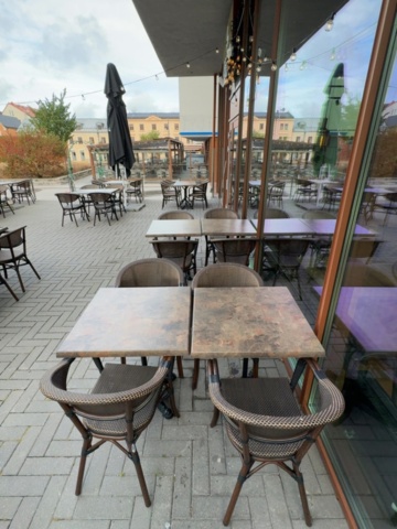 1536029-4 Lot of outdoor furniture - 20 tables and 56 chairs