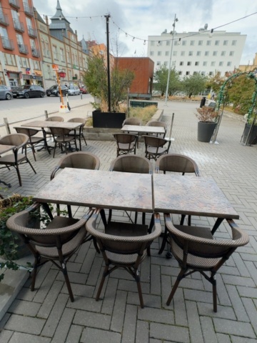 1536029-5 Lot of outdoor furniture - 20 tables and 56 chairs