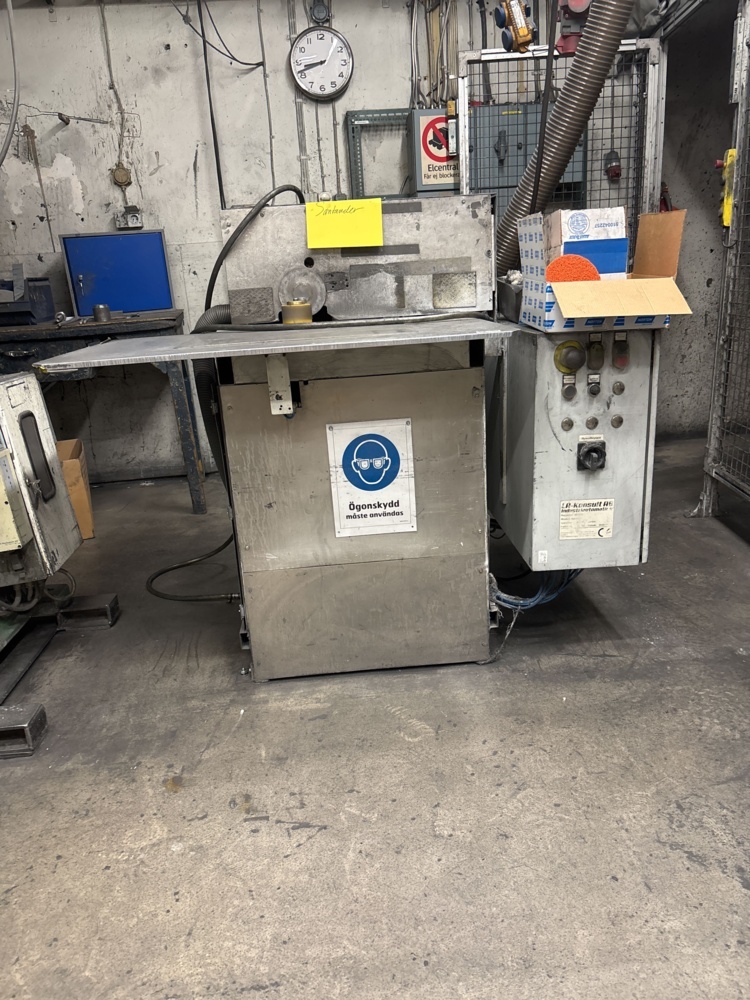 1573232-2 Kantslipmaskin - LA-Konsult AB Industriautomation
